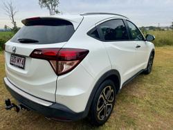 2017 Honda
                HR-V VTi-L