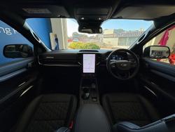 2024 Ford
Everest Platinum