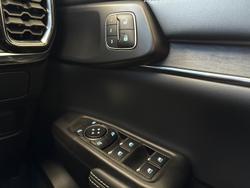 2024 Ford
Everest Platinum