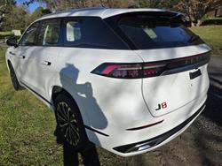 2025 Jaecoo J8 Track