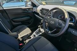 2025 Hyundai
                Venue Elite