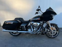 Harley-Davidson FLTRX Road Glide (117)