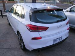 2018 Hyundai
                i30 SR