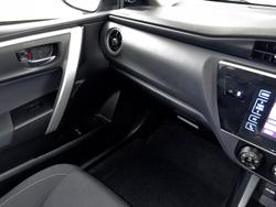 2017 Toyota
Corolla SX