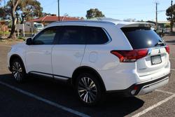 2020 Mitsubishi
Outlander LS
