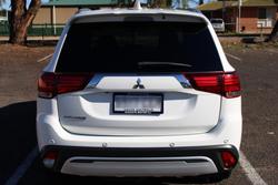 2020 Mitsubishi
Outlander LS