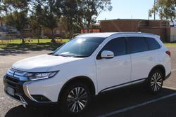 2020 Mitsubishi
Outlander LS
