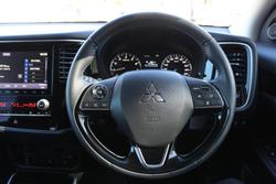 2020 Mitsubishi
Outlander LS
