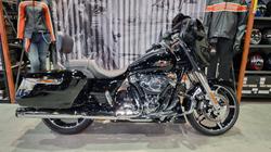 Harley-Davidson FLHX Street Glide (117)
