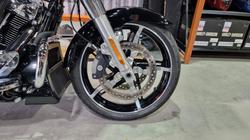 2025 Harley-davidson FLHX STREET GLIDE (117) Vivid Black