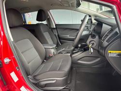 2017 Kia
Cerato S