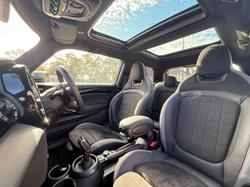 2023 MINI
Hatch Cooper S Classic
