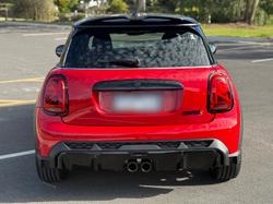 2023 MINI
Hatch Cooper S Classic