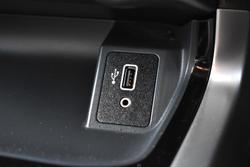 2019 Nissan Navara ST-X D23 Series 3 4X4 Dual Range Brilliant Silver