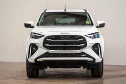 2025 Isuzu
MU-X LS-U