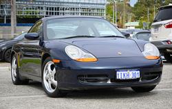 1998 Porsche
                911 Carrera