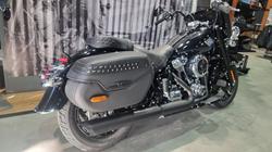 2025 Harley-davidson FLHC HERITAGE CLASSIC (117) Vivid Black