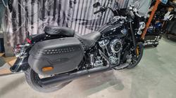 2025 Harley-davidson FLHC HERITAGE CLASSIC (117) Vivid Black