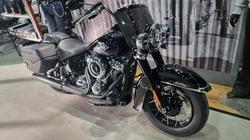 2025 Harley-davidson FLHC HERITAGE CLASSIC (117) Vivid Black