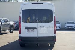 2021 LDV
Deliver 9 Mid Roof LWB