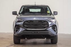 2025 Isuzu
MU-X LS-M