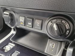 2023 Nissan
Navara ST-X