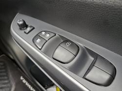 2023 Nissan
Navara ST-X
