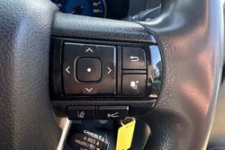 2019 Toyota
Hilux SR