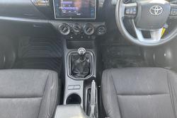 2019 Toyota
Hilux SR