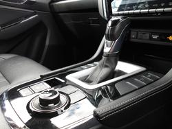 2022 Isuzu
MU-X LS-T