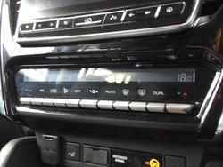 2022 Isuzu
MU-X LS-T