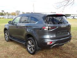 2022 Isuzu
MU-X LS-T