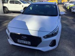 2017 Hyundai
                i30 SR