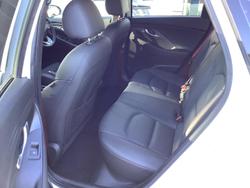 2017 Hyundai
                i30 SR