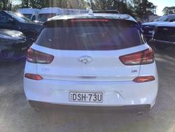 2017 Hyundai
                i30 SR