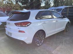 2017 Hyundai
                i30 SR