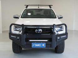 2021 Toyota
Hilux SR5