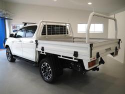 2021 Toyota
Hilux SR5