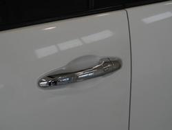 2021 Toyota
Hilux SR5