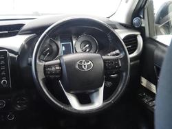 2021 Toyota
Hilux SR5