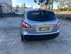 2010 NISSAN
DUALIS Ti (4x2)