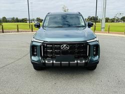 2025 LDV
D90 Executive