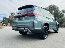 2025 LDV
D90 Executive