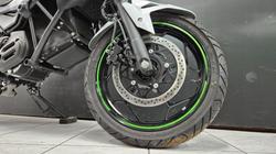 2024 Kawasaki 2024 KAWASAKI Z e-1 ELECTRIC BrightSilver/MatteLime/Ebony