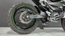 2024 Kawasaki 2024 KAWASAKI Z e-1 ELECTRIC BrightSilver/MatteLime/Ebony