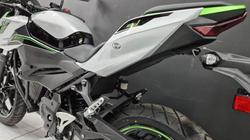 2024 Kawasaki 2024 KAWASAKI Z e-1 ELECTRIC BrightSilver/MatteLime/Ebony
