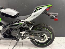 2024 Kawasaki 2024 Kawasaki Ninja e-1 Electric BrightSilver/MatteLime/Ebony