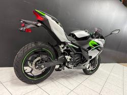 2024 Kawasaki 2024 Kawasaki Ninja e-1 Electric BrightSilver/MatteLime/Ebony