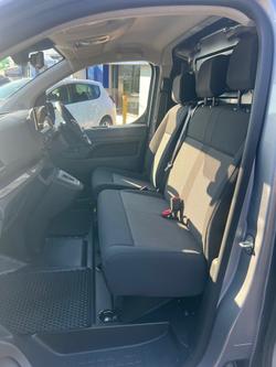 2024 Peugeot
Expert Pro Long