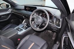 2025 Mazda
                CX-80 G40e Azami